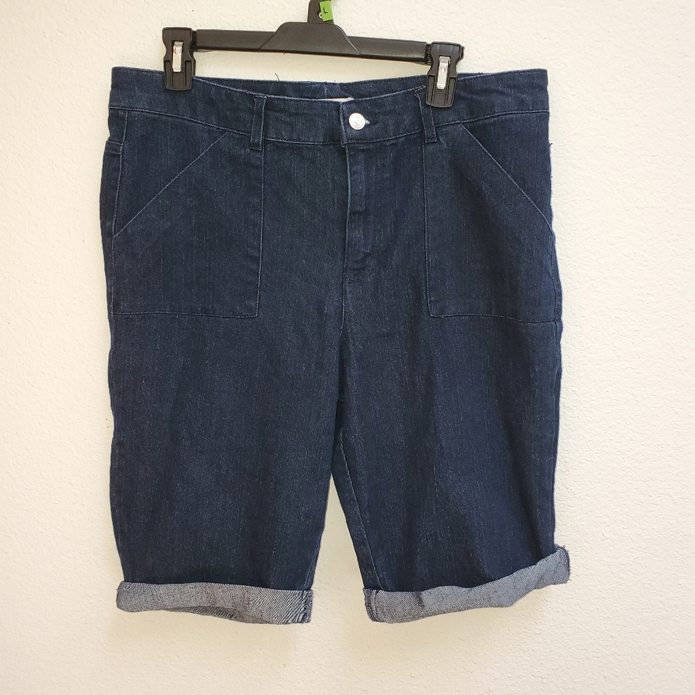 Jaclyn Smith jean shorts